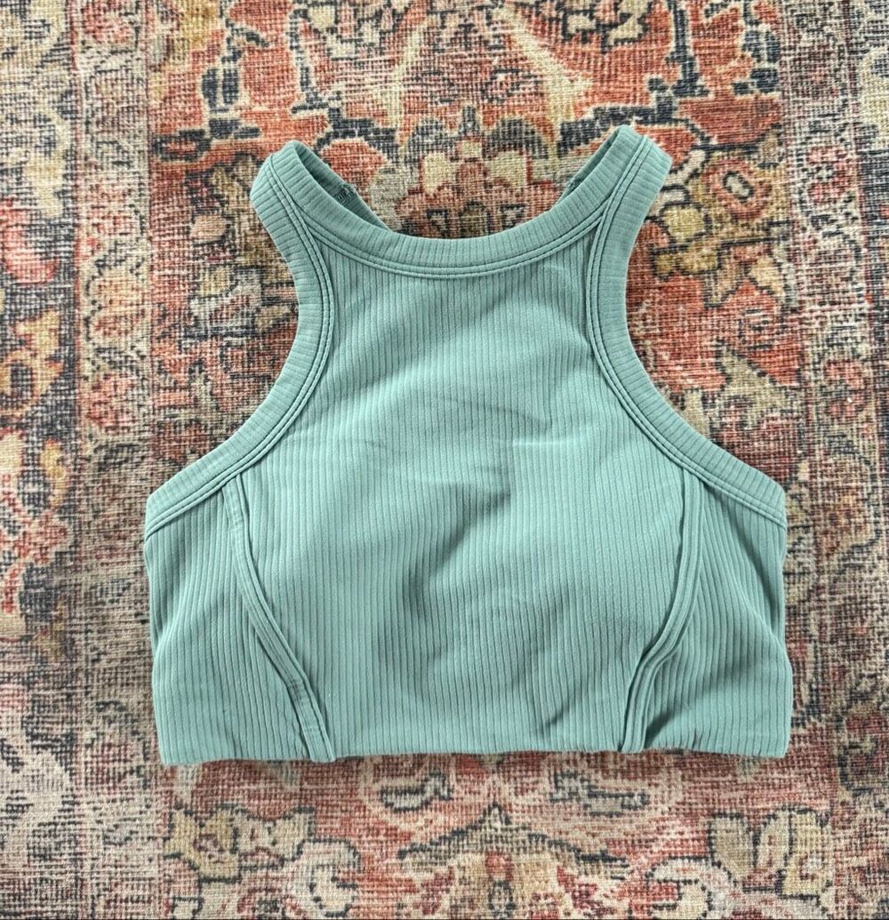 Lululemon 6 Ribbed Bra Activewear Work Out Crop Top